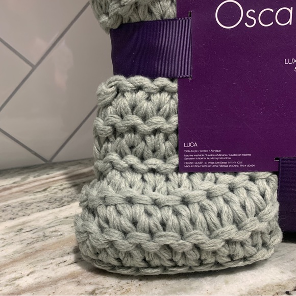 🌟NWT🌟 Oscar Oliver Luca throw 50”x60”, Grey - Picture 4 of 8